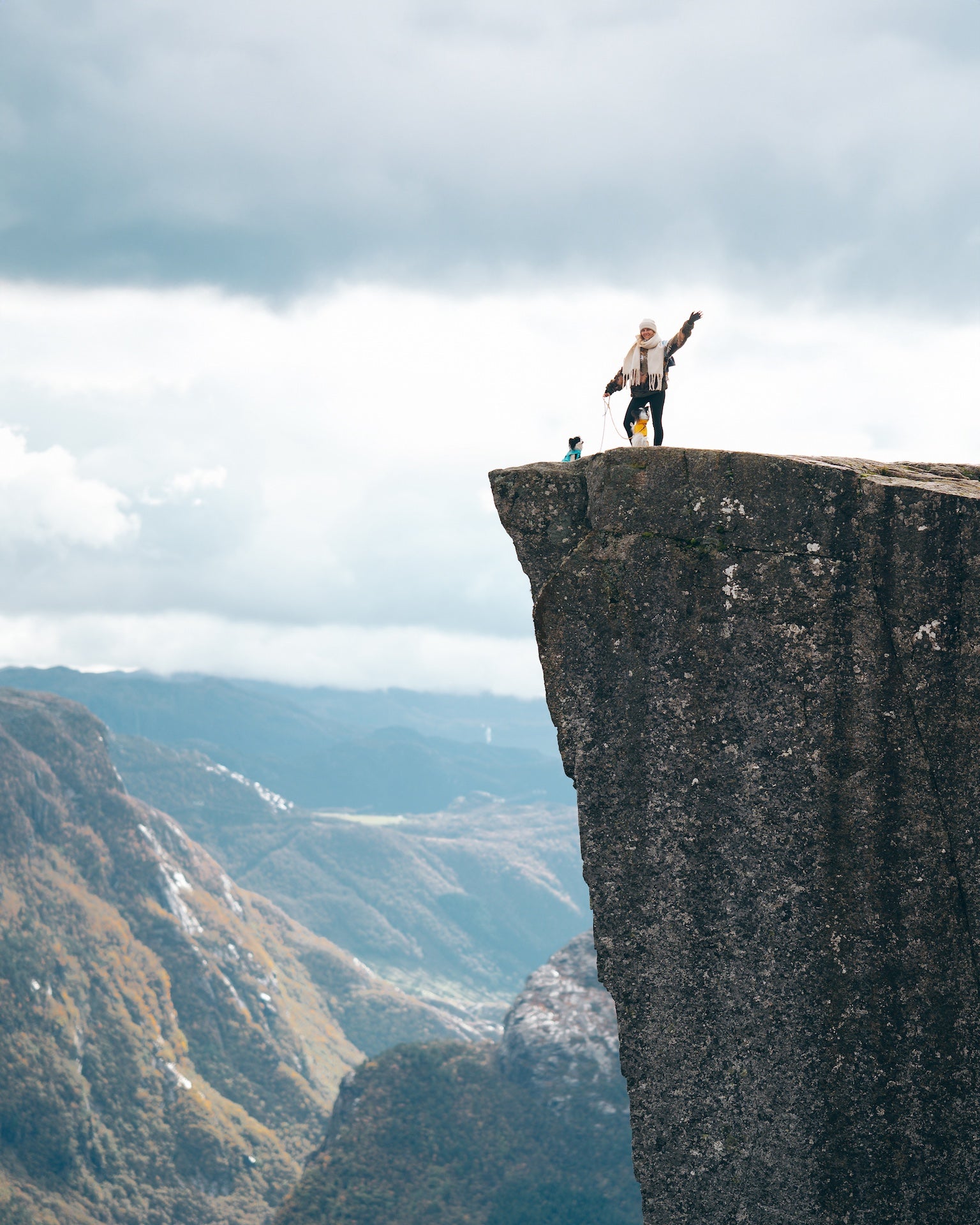 Pompassador-lähettiläät 25-26